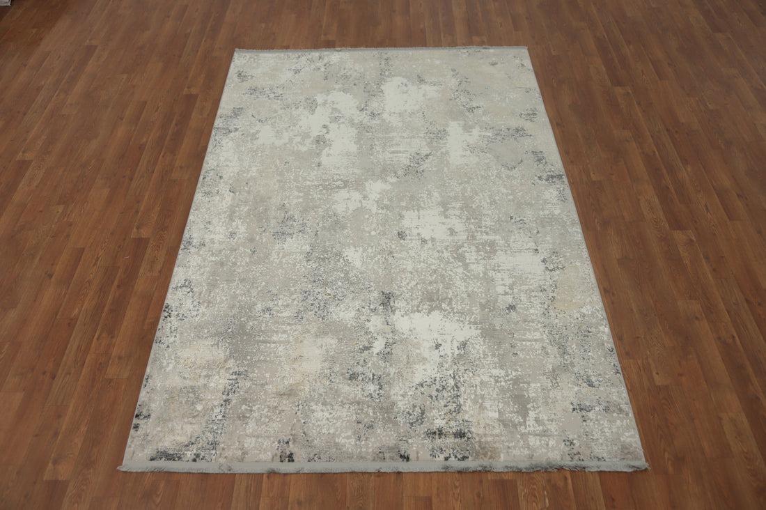 Neutral Toned Contemporary Rug 5x7 with Subtle Textured Design