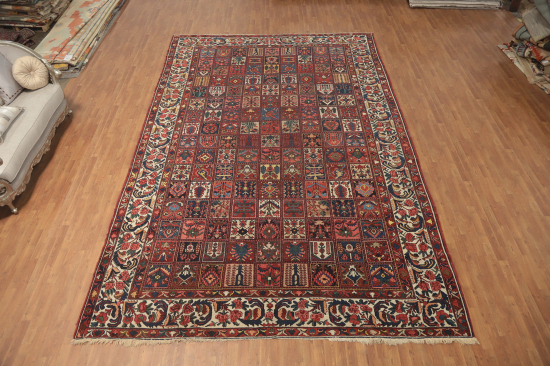 Antique Vegetable Dye Bakhtiari Persian Large Rug 11x17