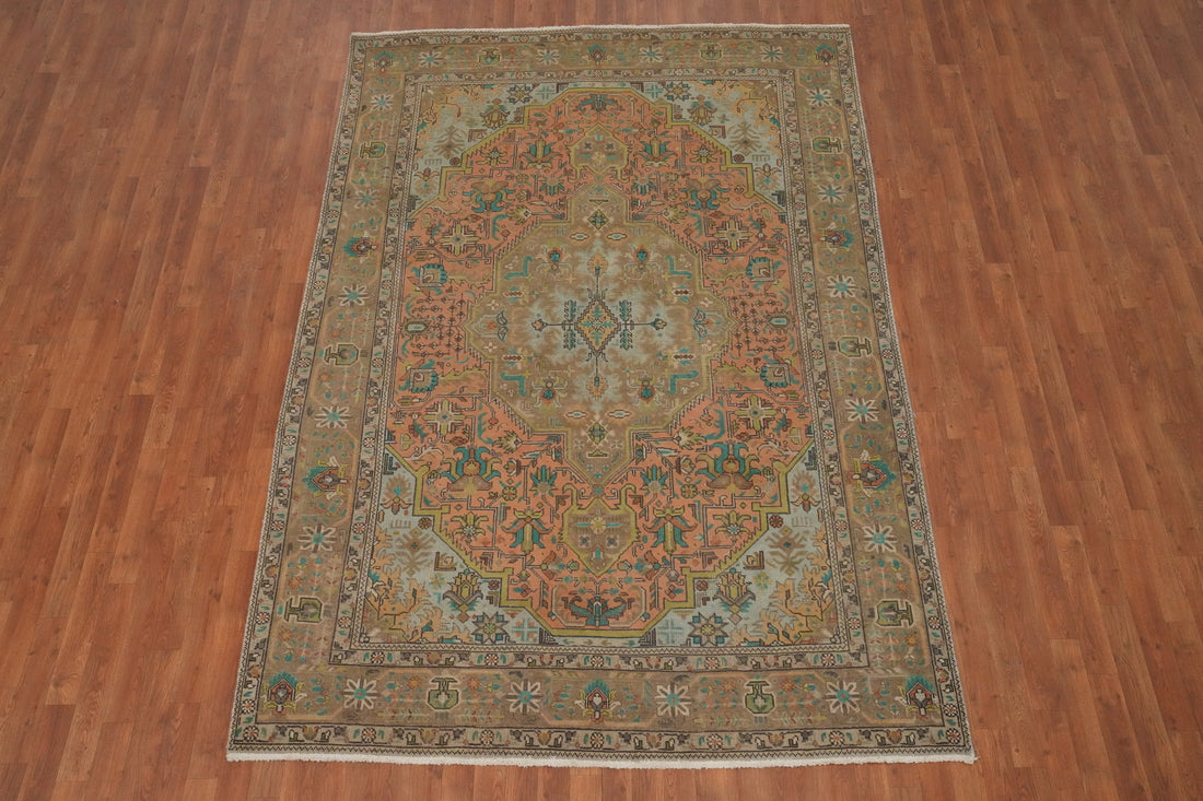 Exquisite Handcrafted Wool Tabriz Persian Area Rug 7x10