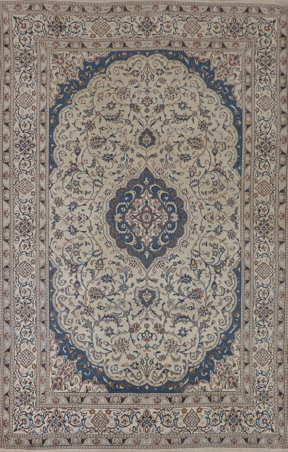 Traditional Nain Persian Area Rug 6x10