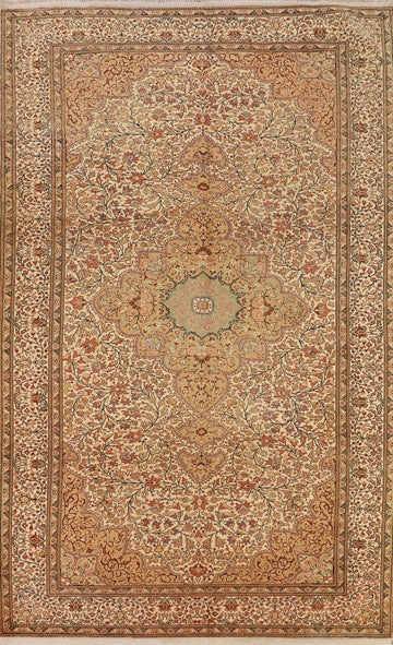 Vintage Wool Floral Anatolian Turkish Area Rug 6x10