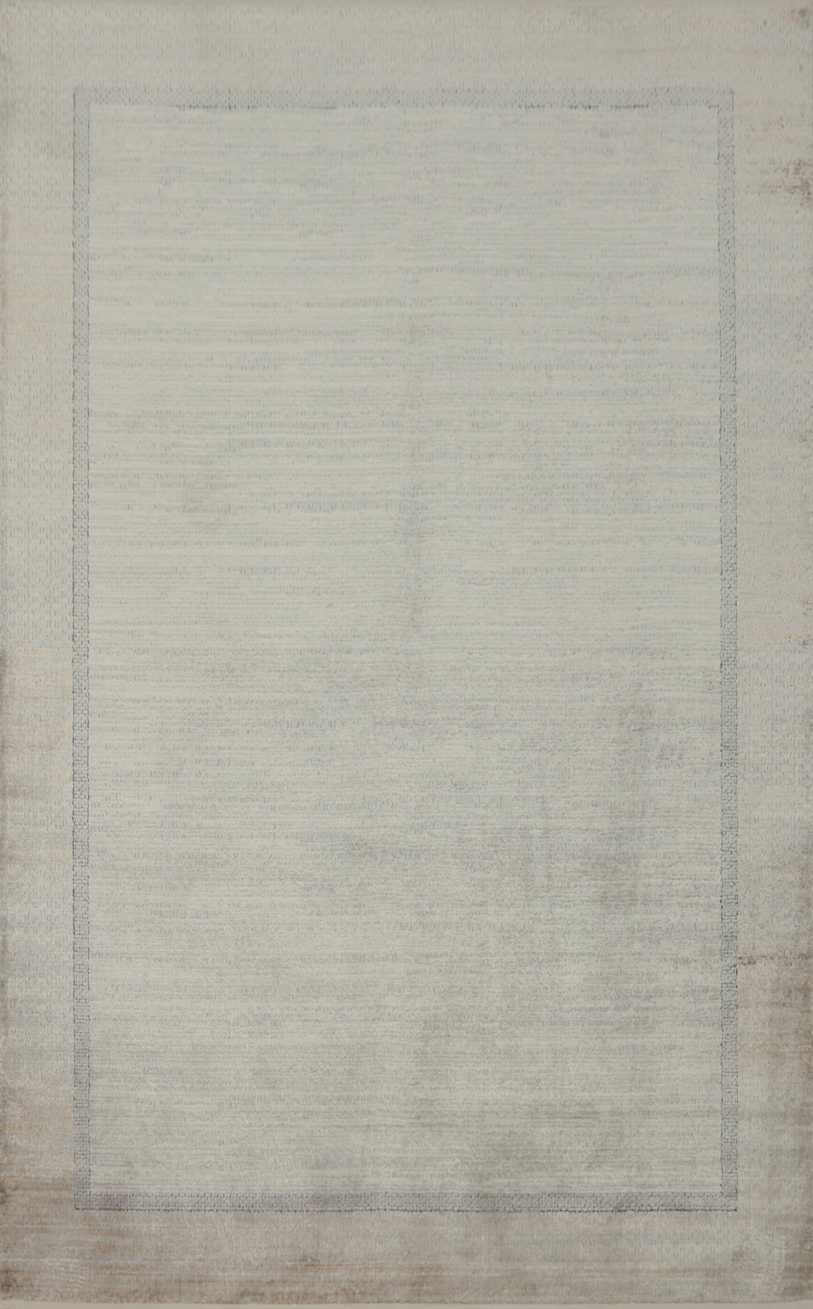 Elegant Minimalist Rug with Subtle Border Patterns 5x7