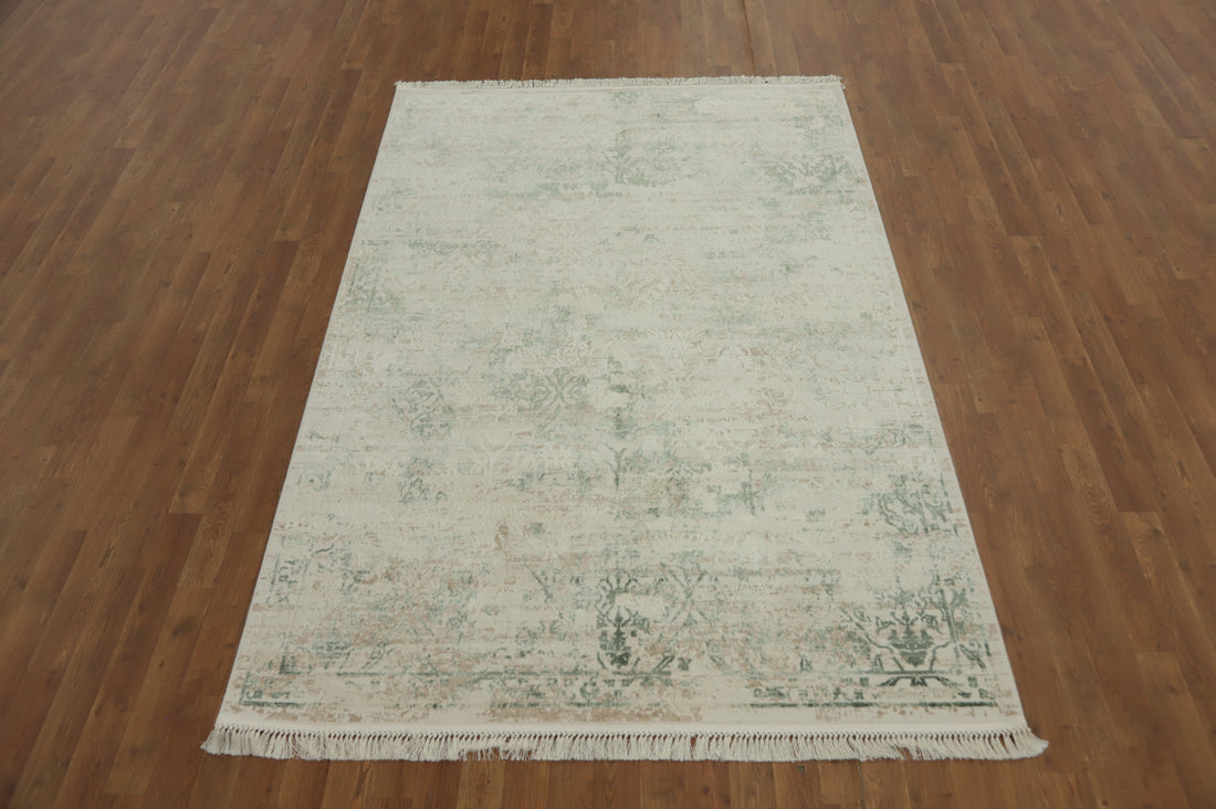 Subtle Floral Patterns on a Light Distressed Look Rug 5x8