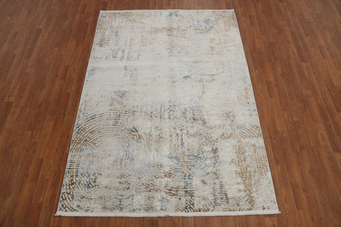 Subtle Earth Tone Accents Modern Interior Rug 5x7