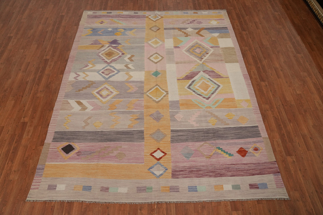 Pastel Hues Diamond Patterns in a Geometric Rug Design 8x10