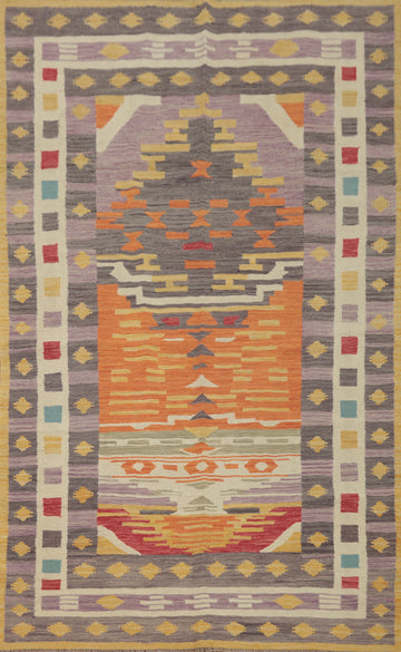 Handcrafted Artistic Rug with Intricate Geometrical Motifs 5x8