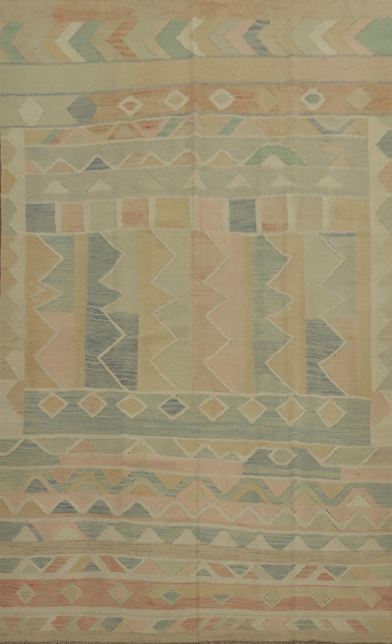 Soft Pastel Patterned Kilim Rug 6x9 Ideal for Tranquil Home Decor