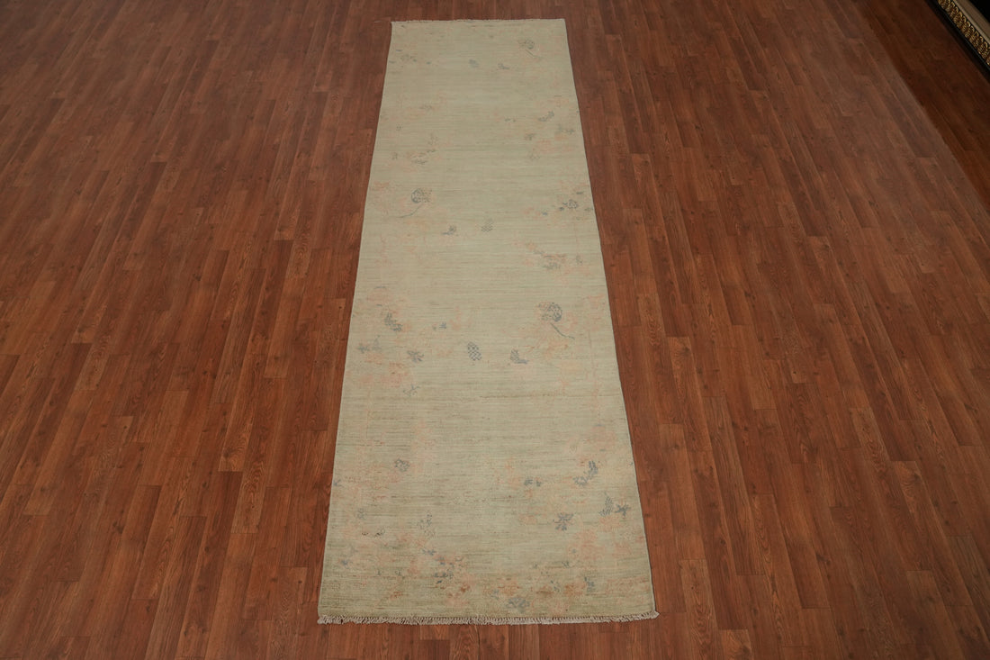 Graceful Neutral Rug 3x10 Minimalist Floral Accents for Homes