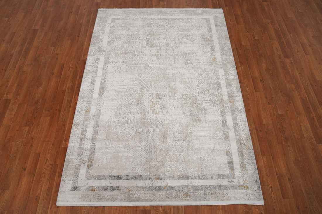 Timeless Floor Covering with Intricate Textures and Soft Hues Rug 5x7