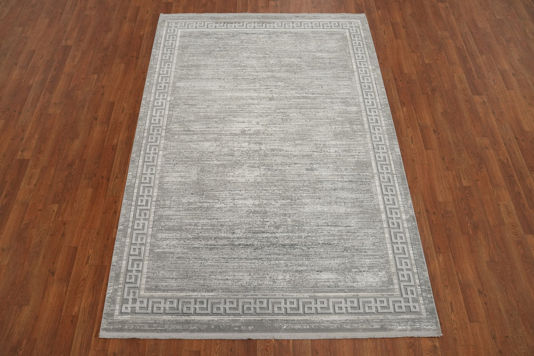 Timeless Style Gray Rug 5x7 with Iconic Greek Key Motif