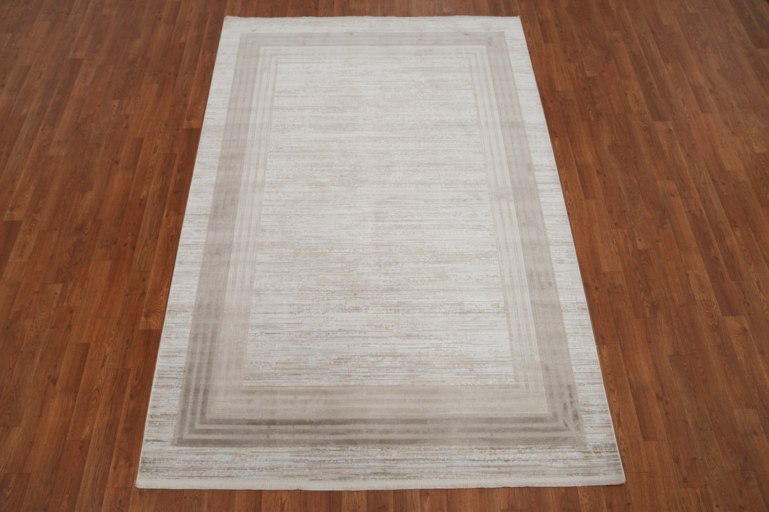 Luxury Textured Rug in Soft Beige with Modern Design