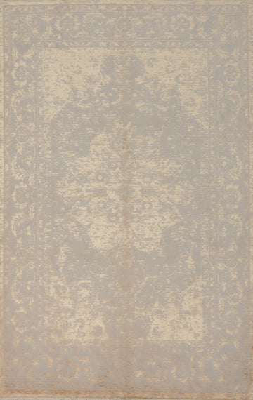 Classic Vintage-Inspired Rugs for Modern Elegant Interiors