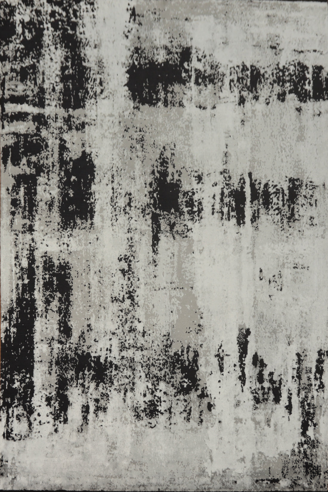 Versatile Rugs with Bold Abstract Patterns for Living Spaces