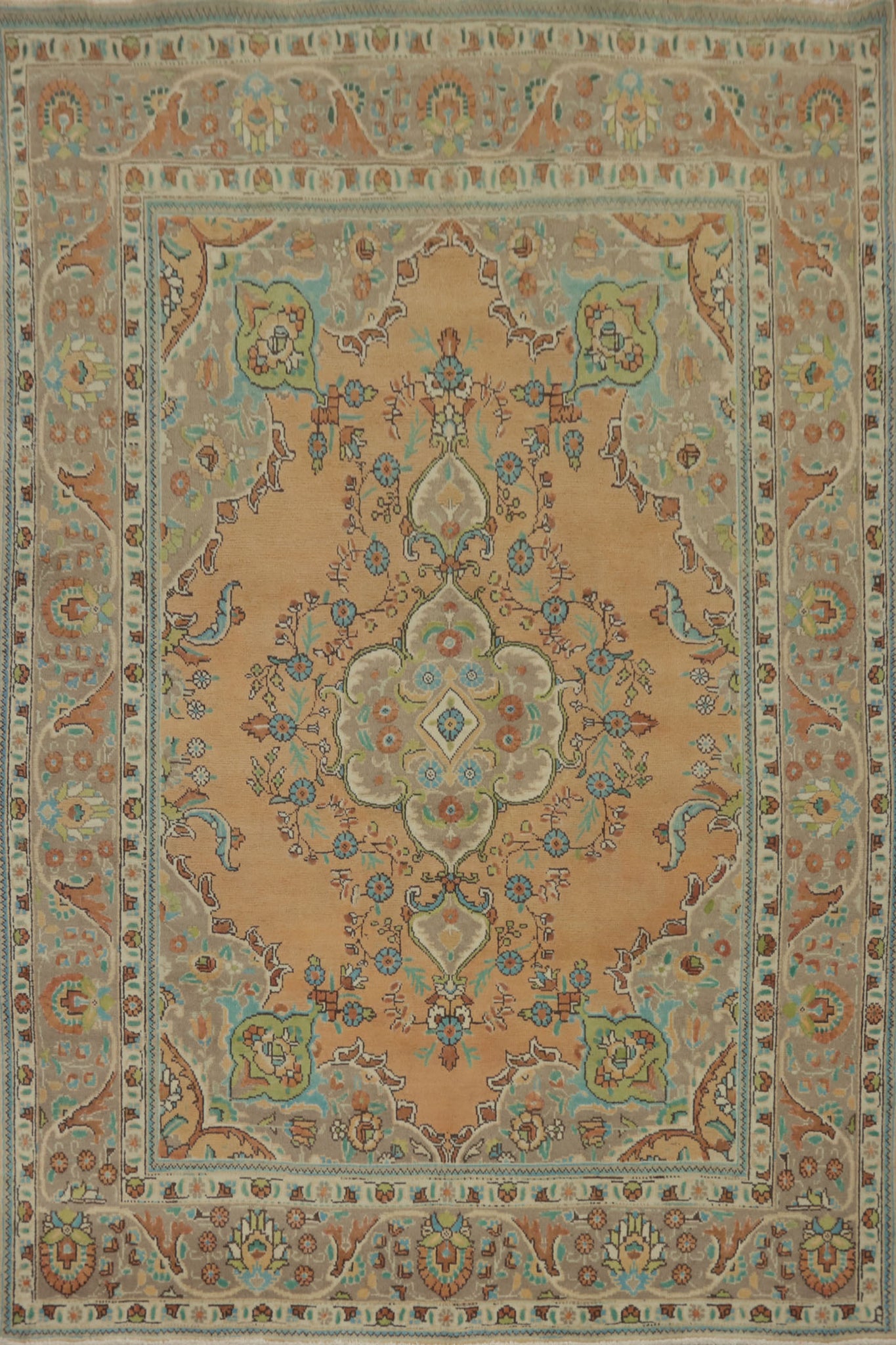 Exquisite Persian Tabriz Design Rug 7x9 with Intricate Medallion Pattern