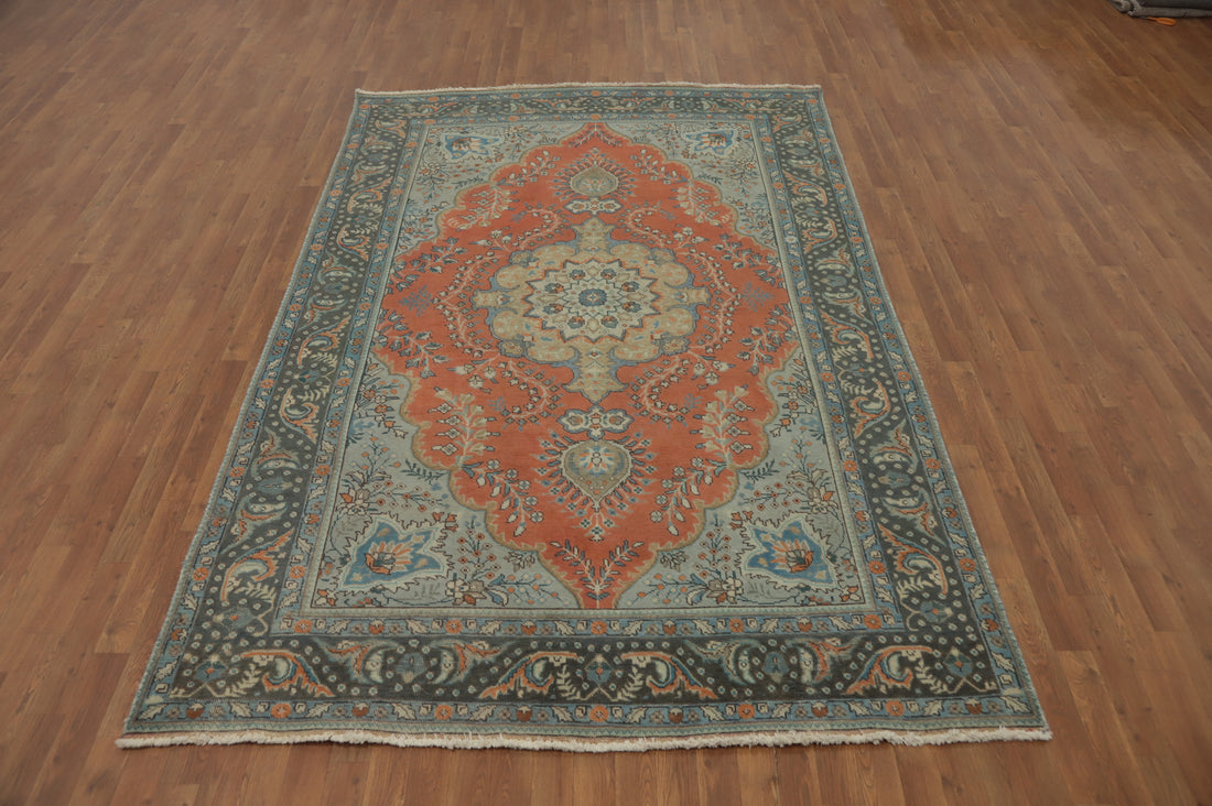 Intricate Persian Area Rug 7x10 with Vintage Tabriz Floral Motif