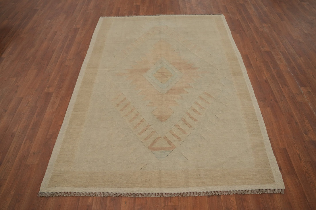 Muted Geometric Pattern Wool Kilim Rug 5x7 for Subtle Elegance