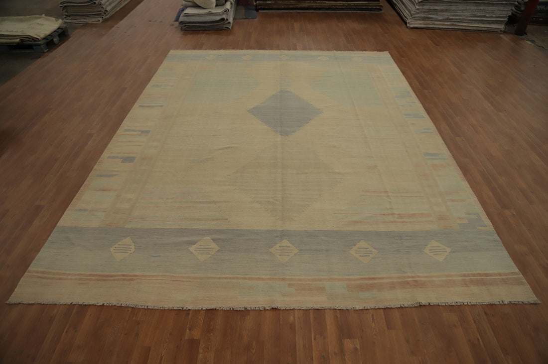 Geometric Kilim Vegetable Dye Area Rug 10x13