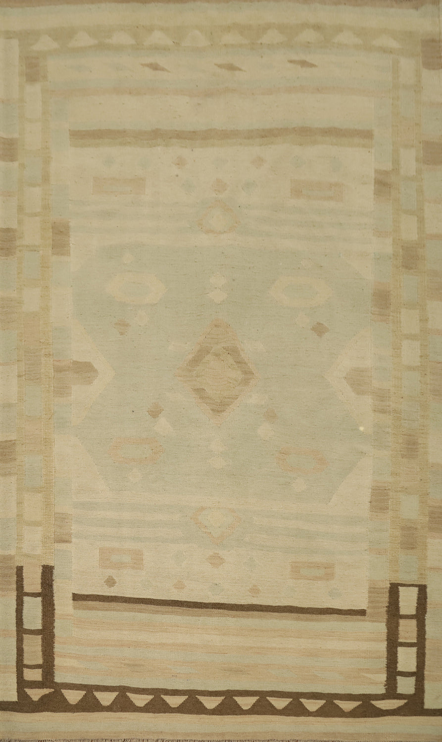 Elegant Geometric Kilim Area Rug 5x8 for Sophisticated Interiors