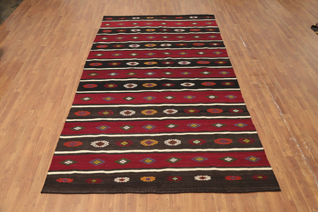Exquisite Handcrafted Kilim Area Rug 6x10 with Geometric Patterns