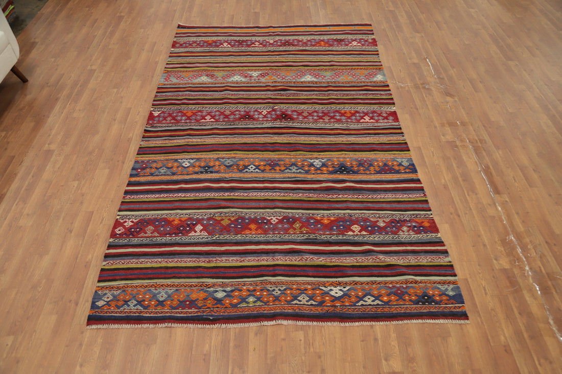Strikingly Vibrant Kilim Area Rug 6x10 for a Bohemian Touch
