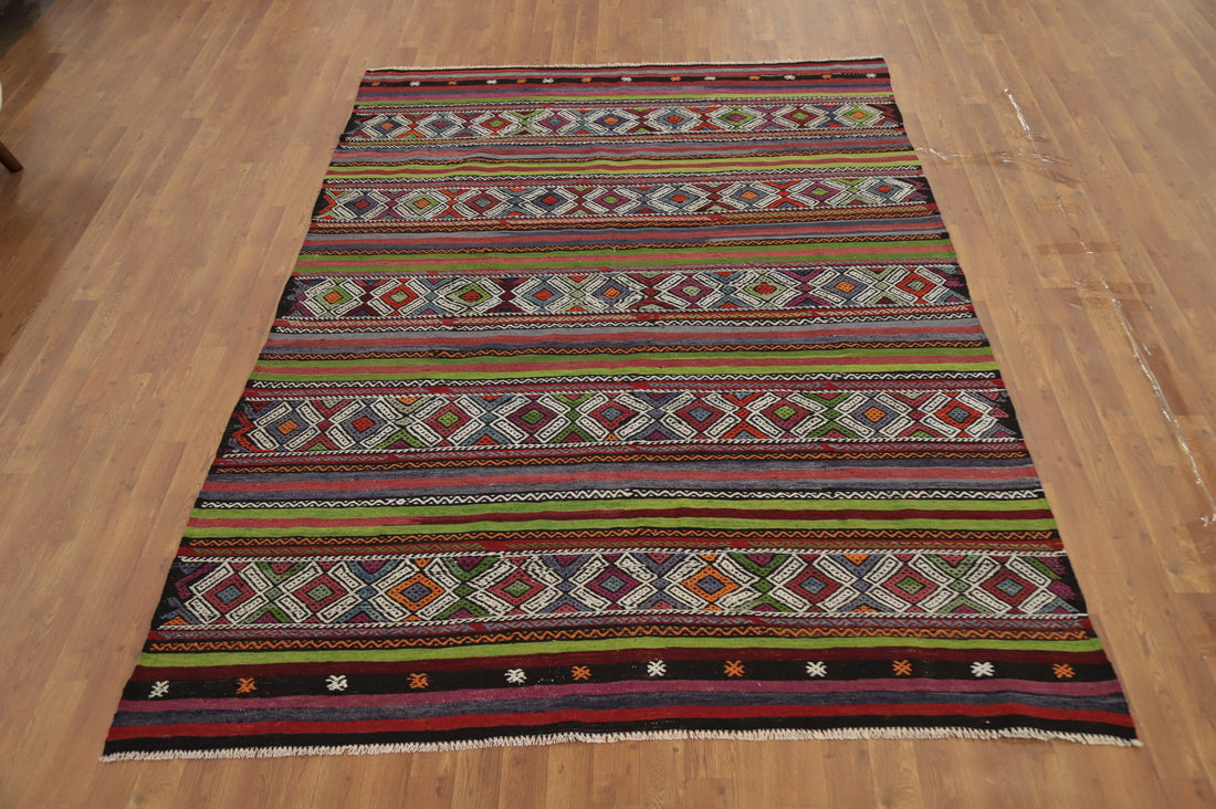 Rustic Charm Kilim Area Rug 6x9 with Geometric Designs