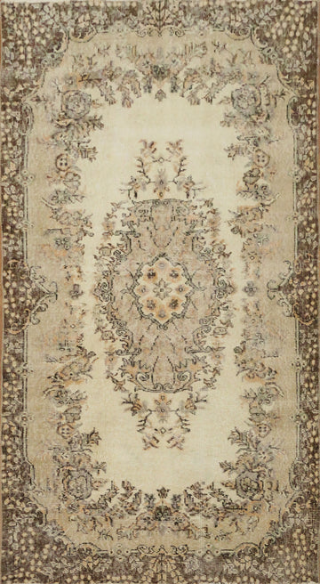 Ornate Floral Motif Rug for a Classic Living Space 4x7