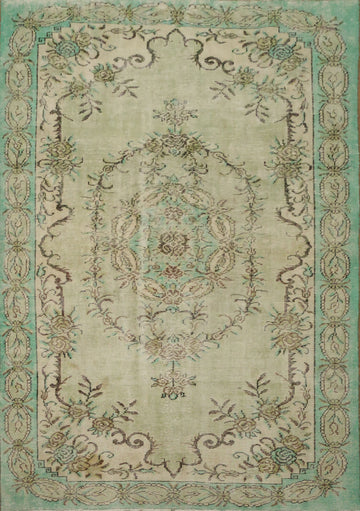 Exquisite Delight: Vintage Green Rug with Ornate Patterns 6x9