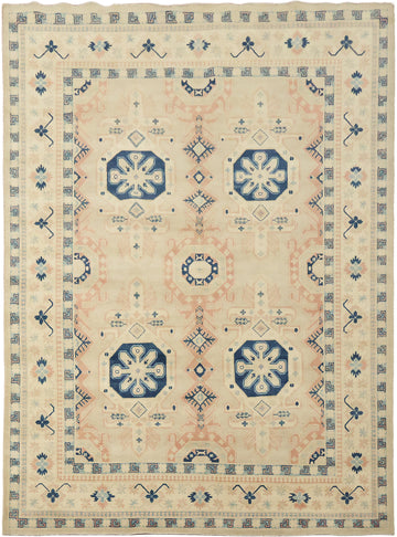 Classic Pattern Cream and Blue Rug for Elegant Living Spaces 8x11