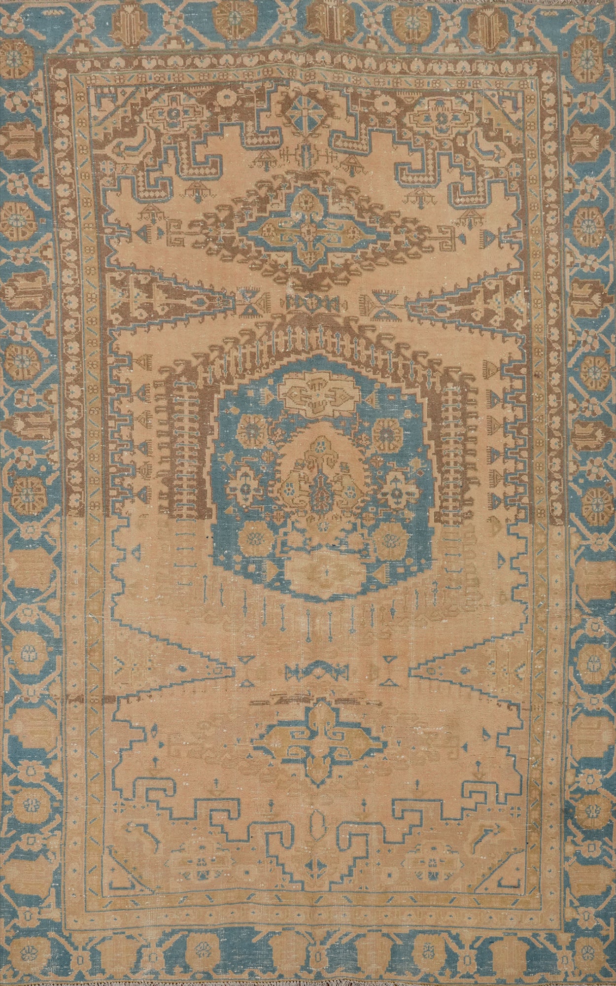 Muted Viss Persian Hand-Knotted 6x8 Wool Distressed Area Rug
