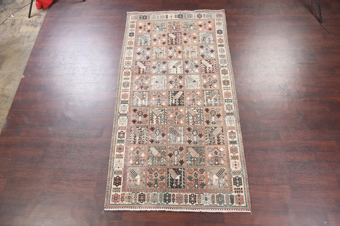 Handmade Bakhtiari Persian Area Rug 5x9