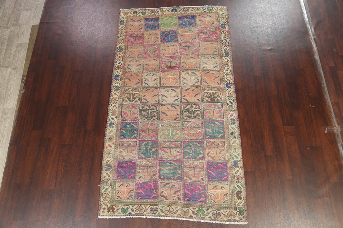 Vintage Bakhtiari Persian Handmade Rug 5x9