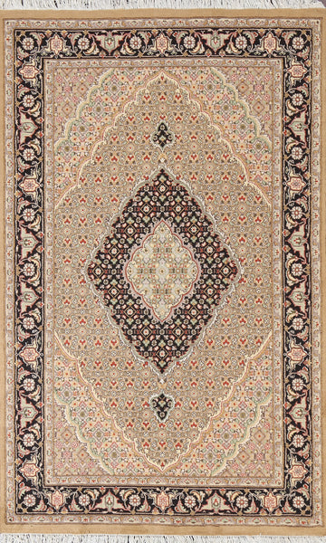 Vegetable Dye Wool/ Silk Tabriz Mahi Area Rug 4x6