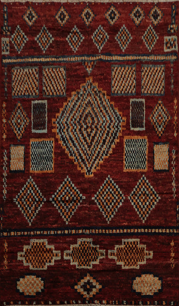 Capture Timeless with Artisan-Crafted Moroccan Area Rug 7x10